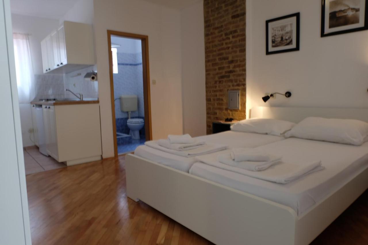 Apartment Golubic *