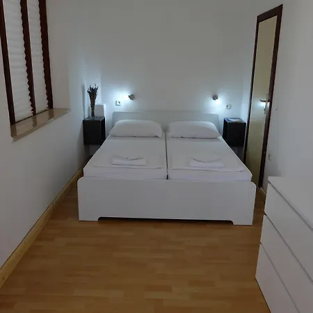 Apartments Golubic Pula Exterior foto