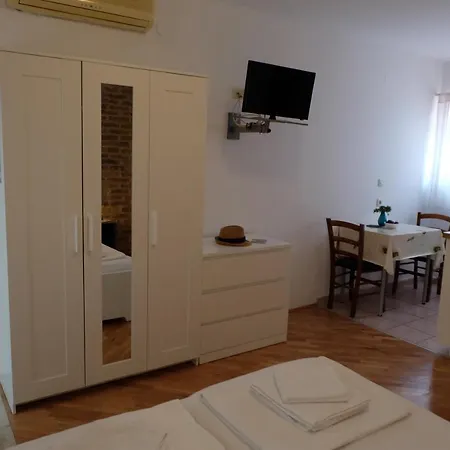 Apartments Golubic Pula Exterior foto